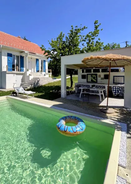 Milijana Simića | 4zida.rs