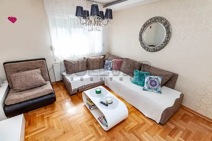 Božidarčeva | 4zida.rs