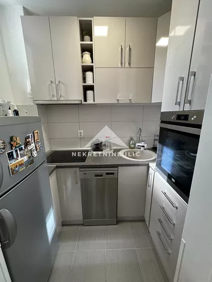 Mala Amerika | 4zida.rs