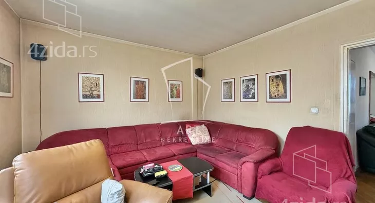 Petosoban stan | 4zida