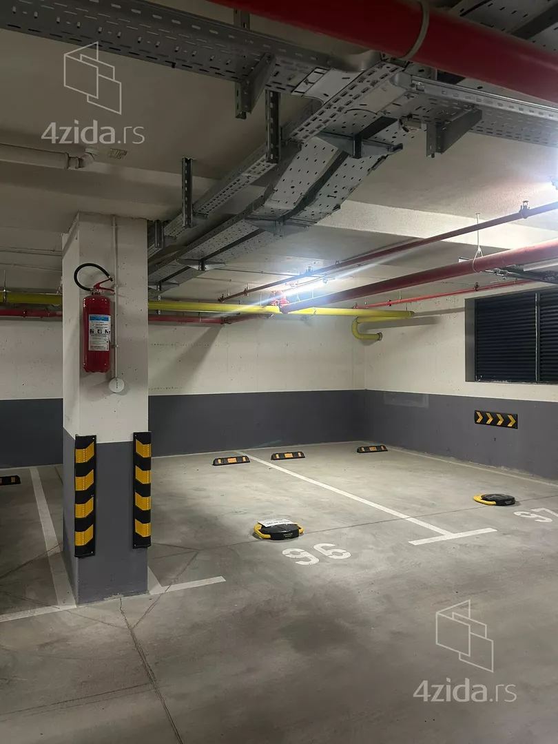 Garaža | 4zida