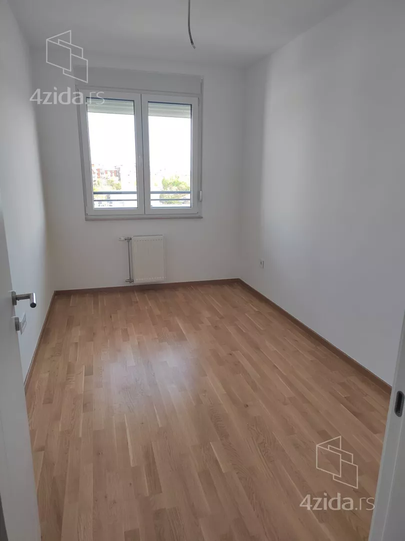 Četvoroiposoban stan | 4zida