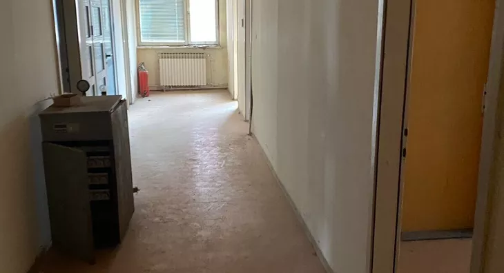 Poslovna zgrada | 4zida