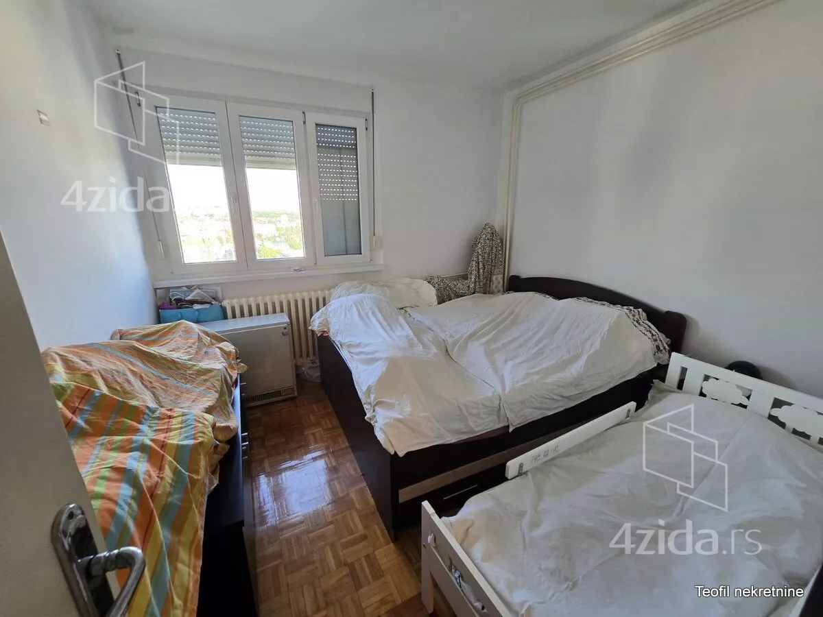 Troiposoban stan | 4zida