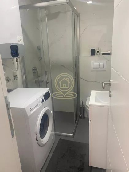 Božidar Adžija | 4zida.rs