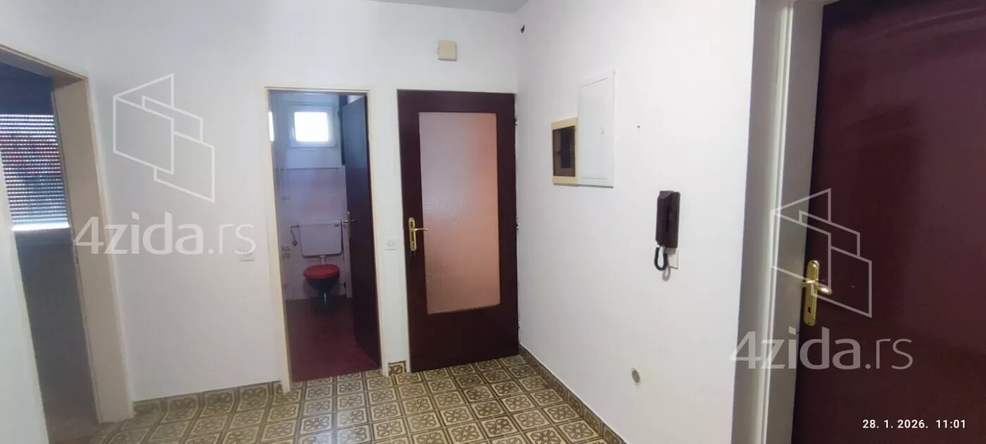 Četvoroiposoban stan | 4zida