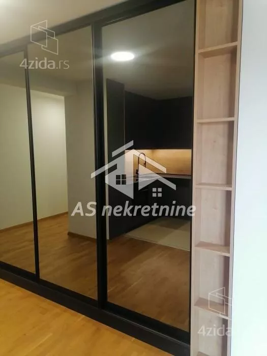 Četvoroiposoban stan | 4zida