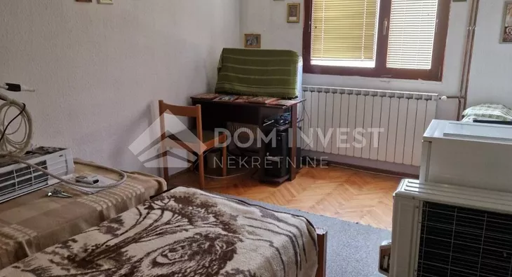 Četvoroiposoban stan | 4zida