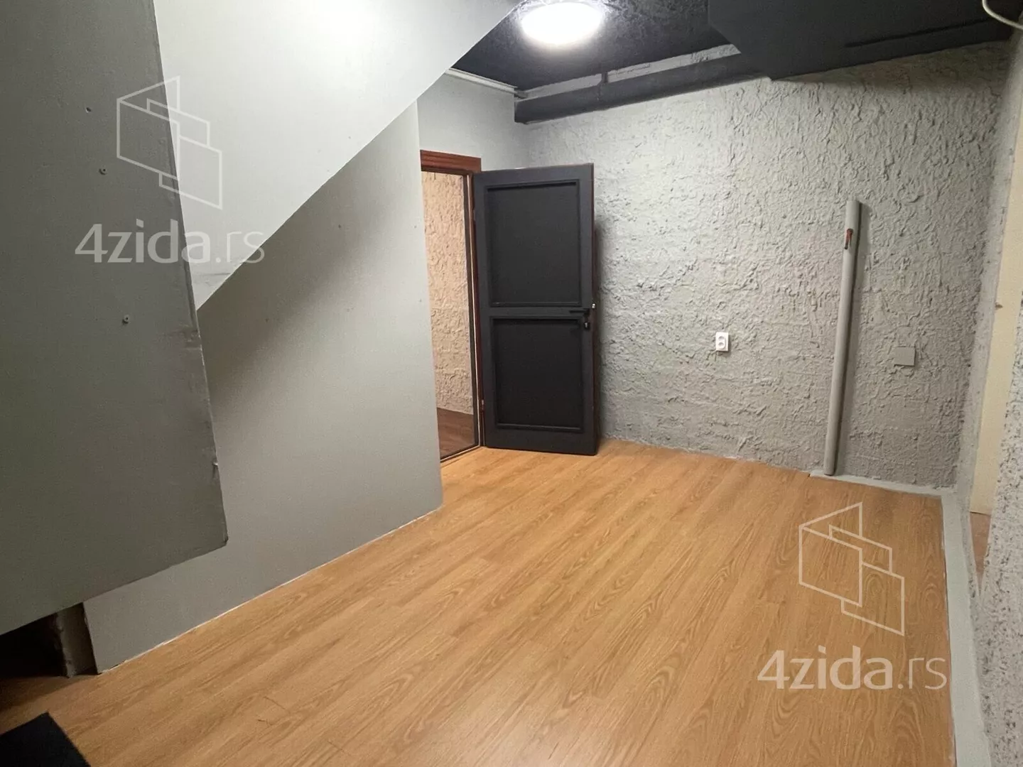 Lokal | 4zida