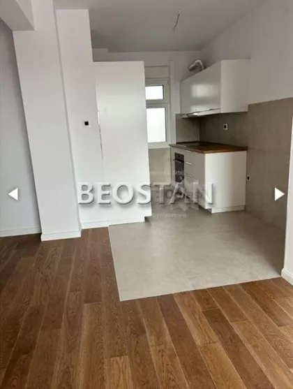 Nikolaja Hartviga | 4zida.rs