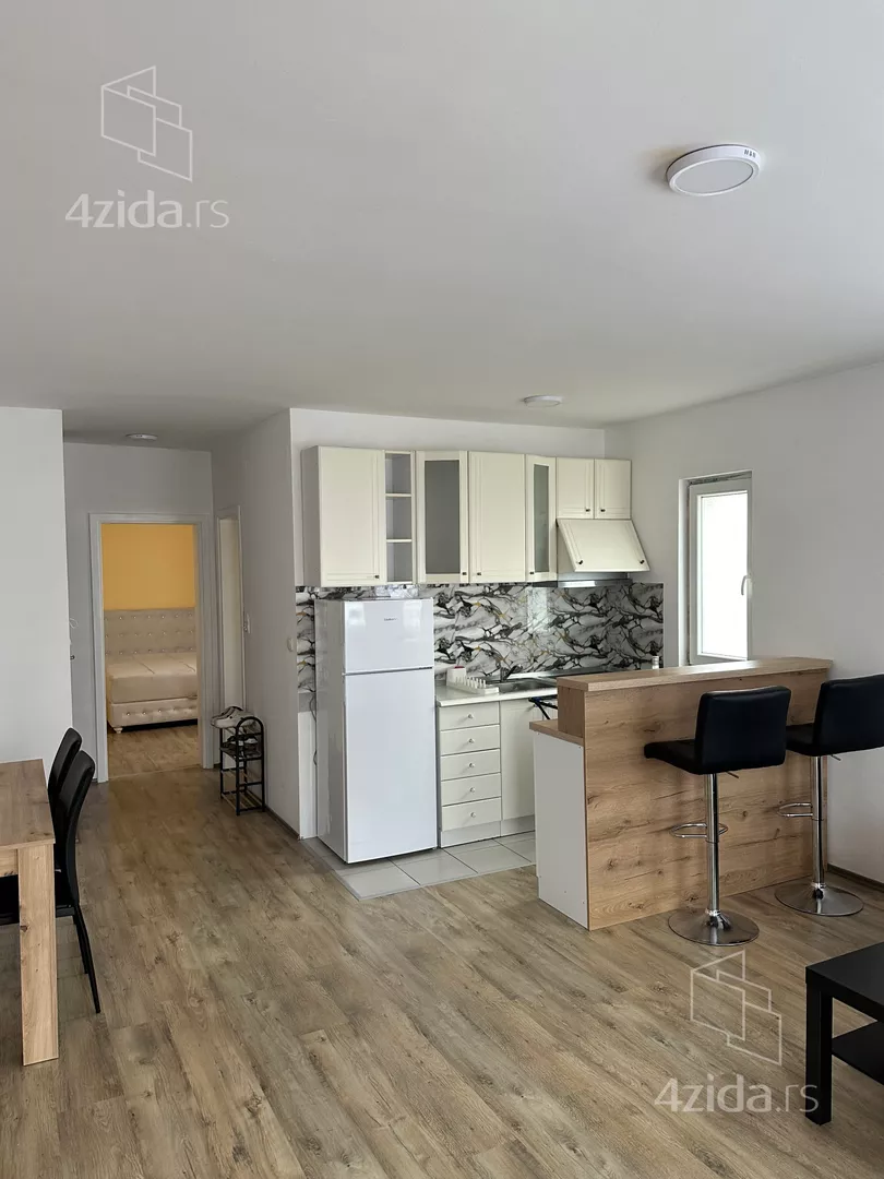 Kaluđerica, Grocka opština, Beograd, Branka Miljkovića 24 - 6