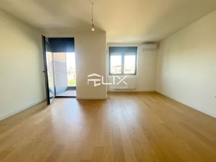 Ustanička 12 | 4zida.rs