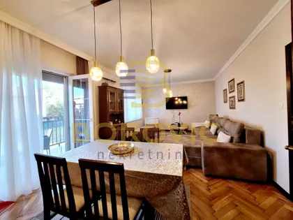 Stari Banovci | 4zida.rs