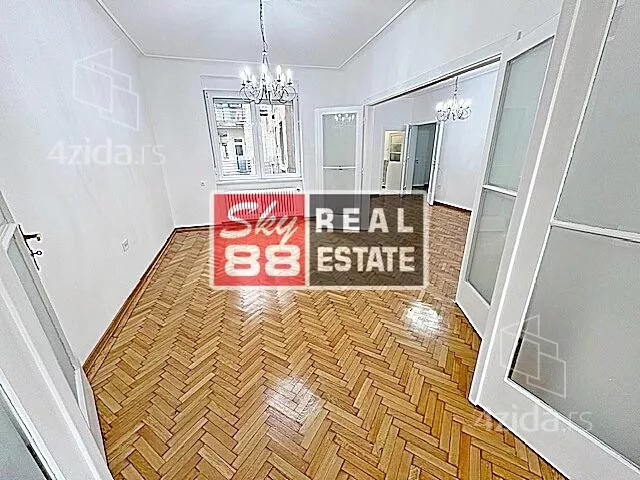 Četvoroiposoban stan | 4zida