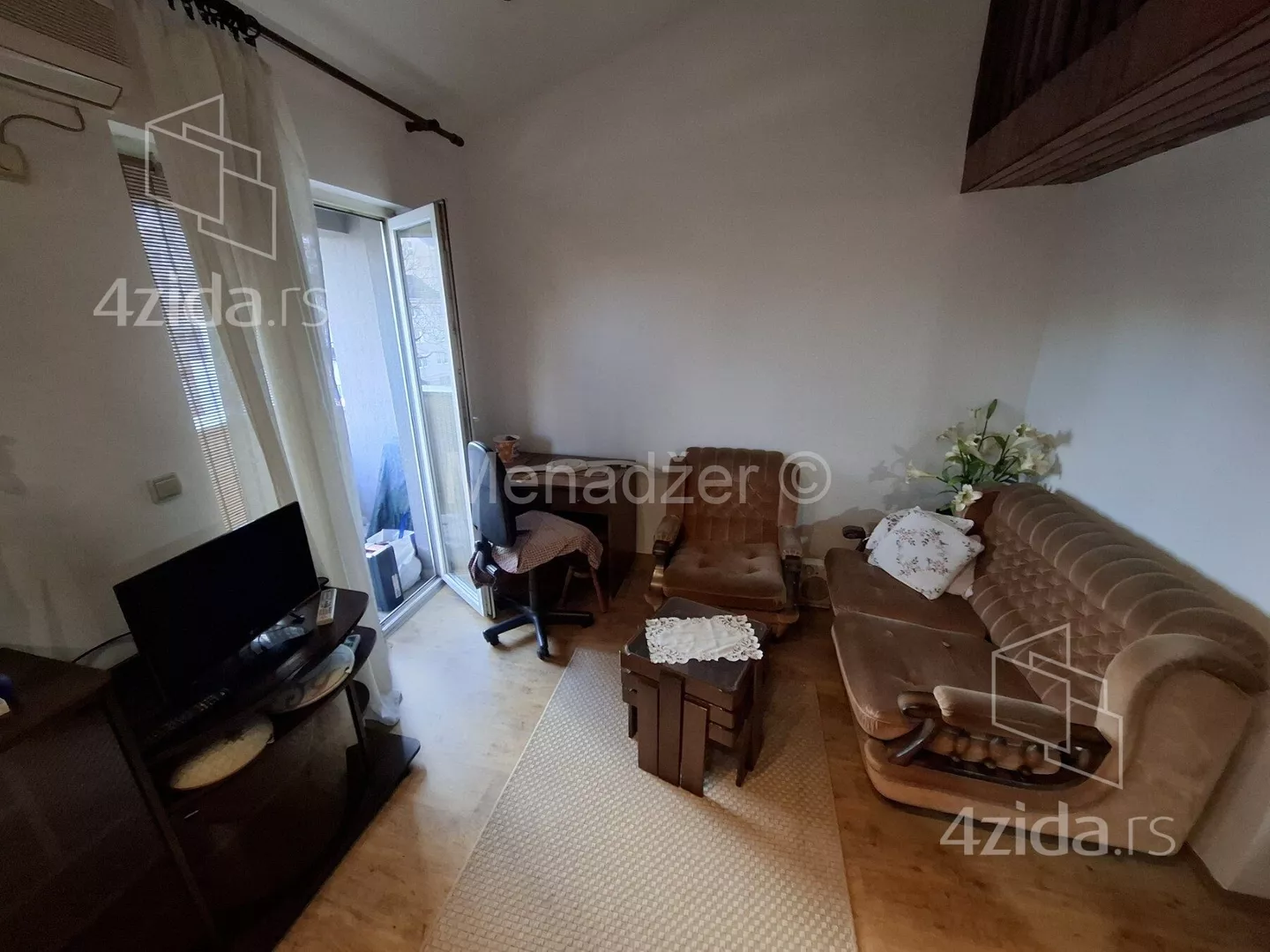 Jednoiposoban stan | 4zida