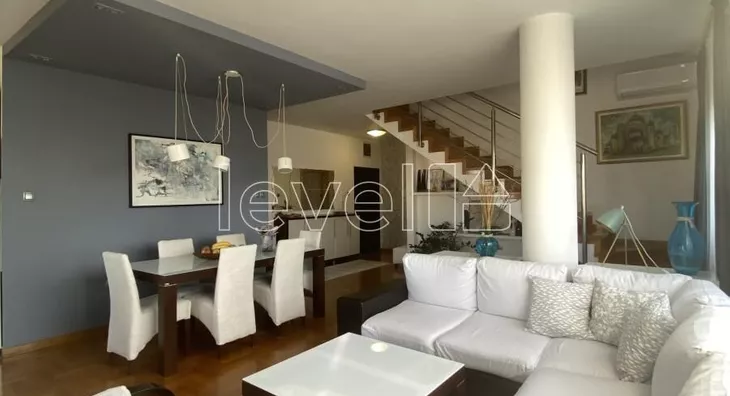 Šestosoban stan | 4zida