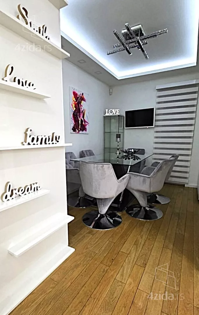 Petosoban stan | 4zida