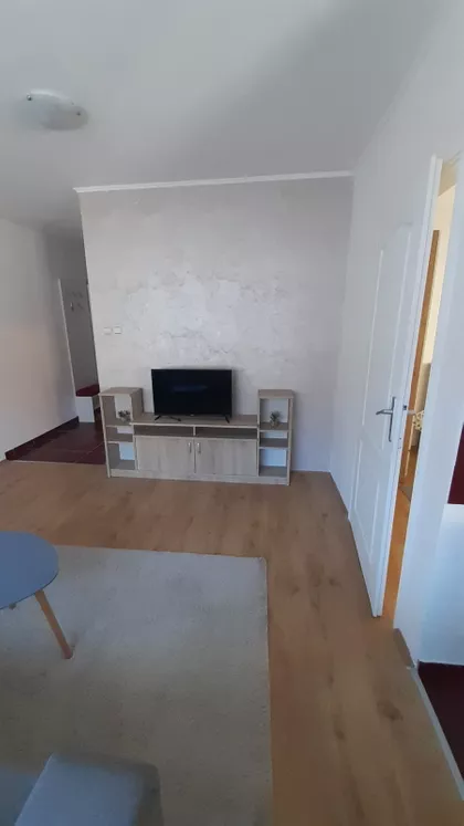 Trg Mladenaca | 4zida.rs