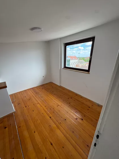 Vojvođanska 1 | 4zida.rs