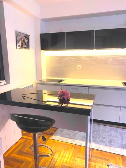 Gradske lokacije | 4zida.rs