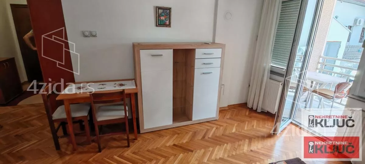Garsonjera | 4zida