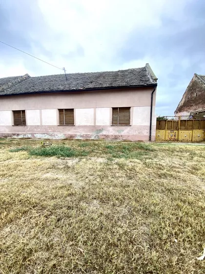 Samoš | 4zida.rs