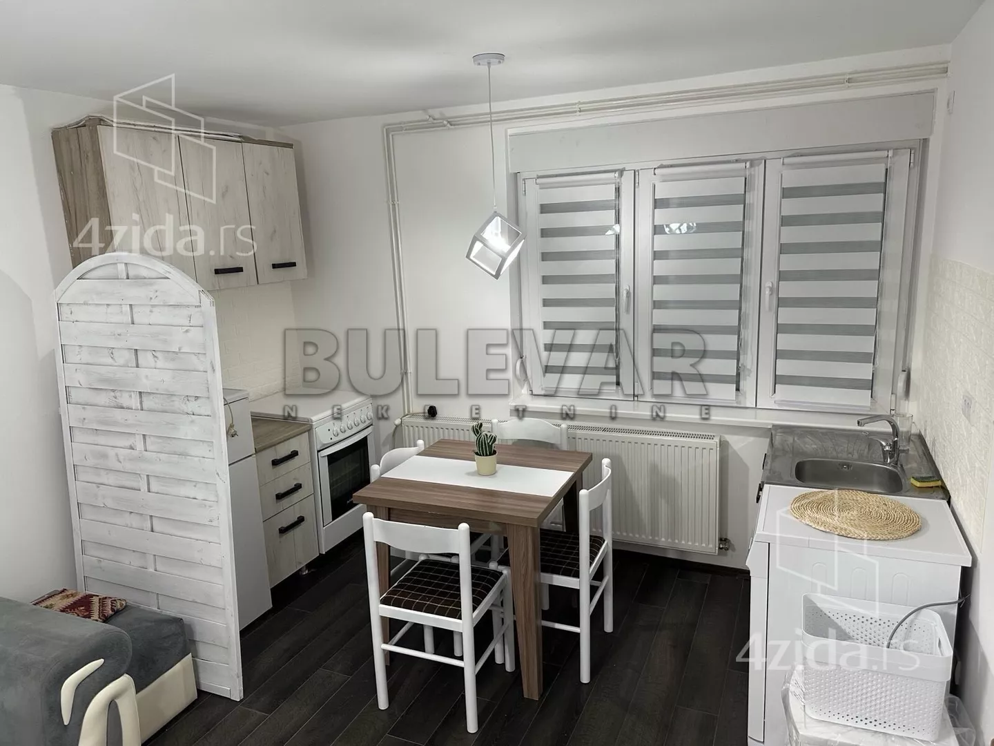 Jednoiposoban stan | 4zida