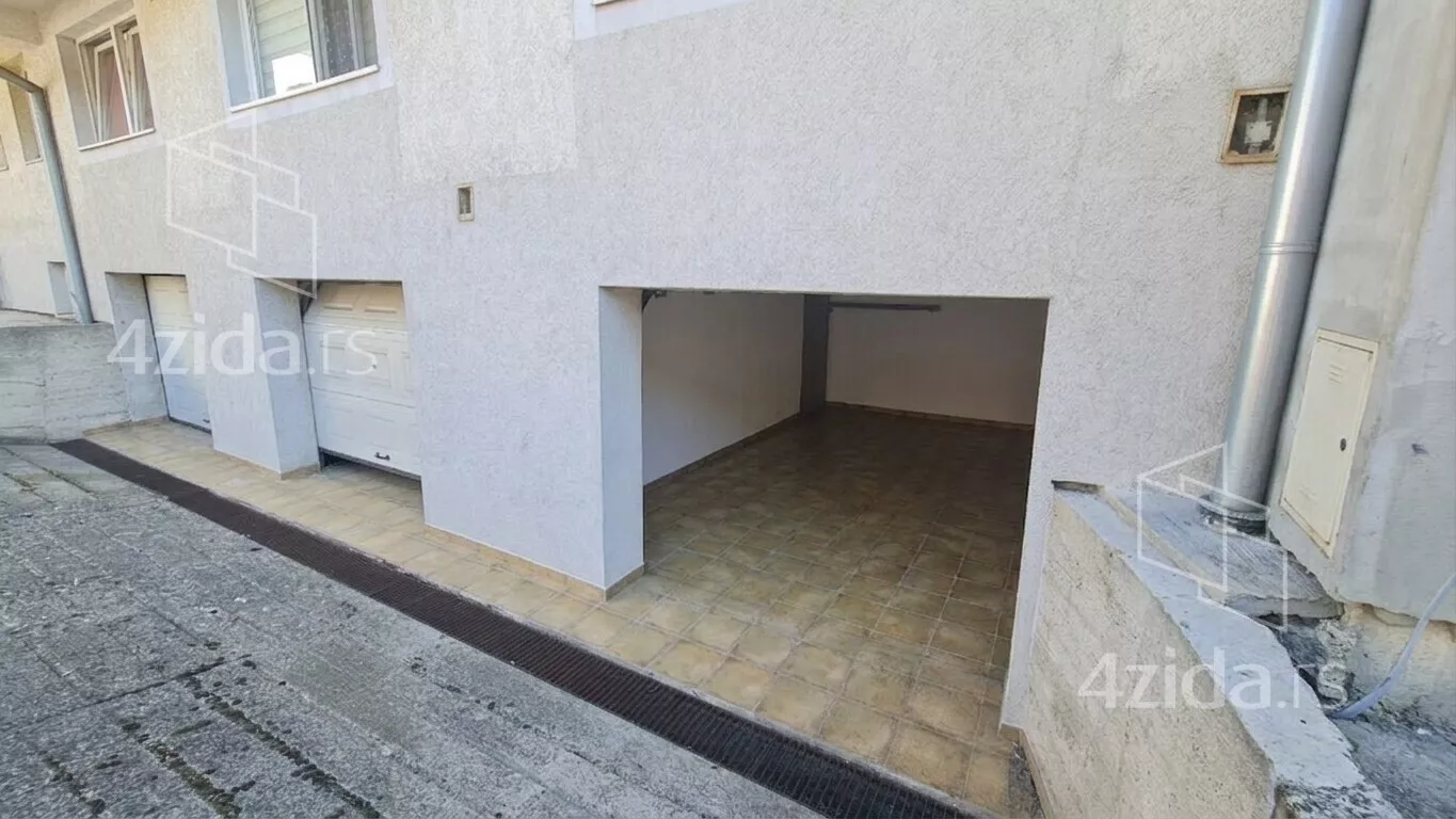 Garaža | 4zida