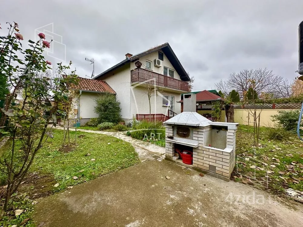 3-etažna kuća | 4zida