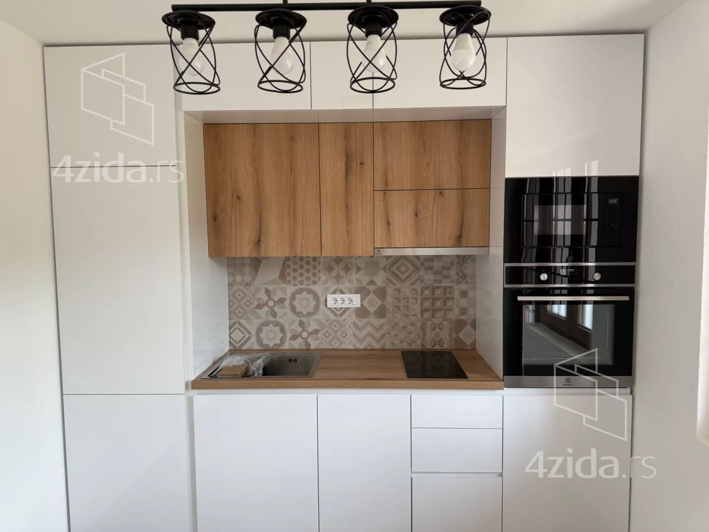 3-etažna kuća | 4zida