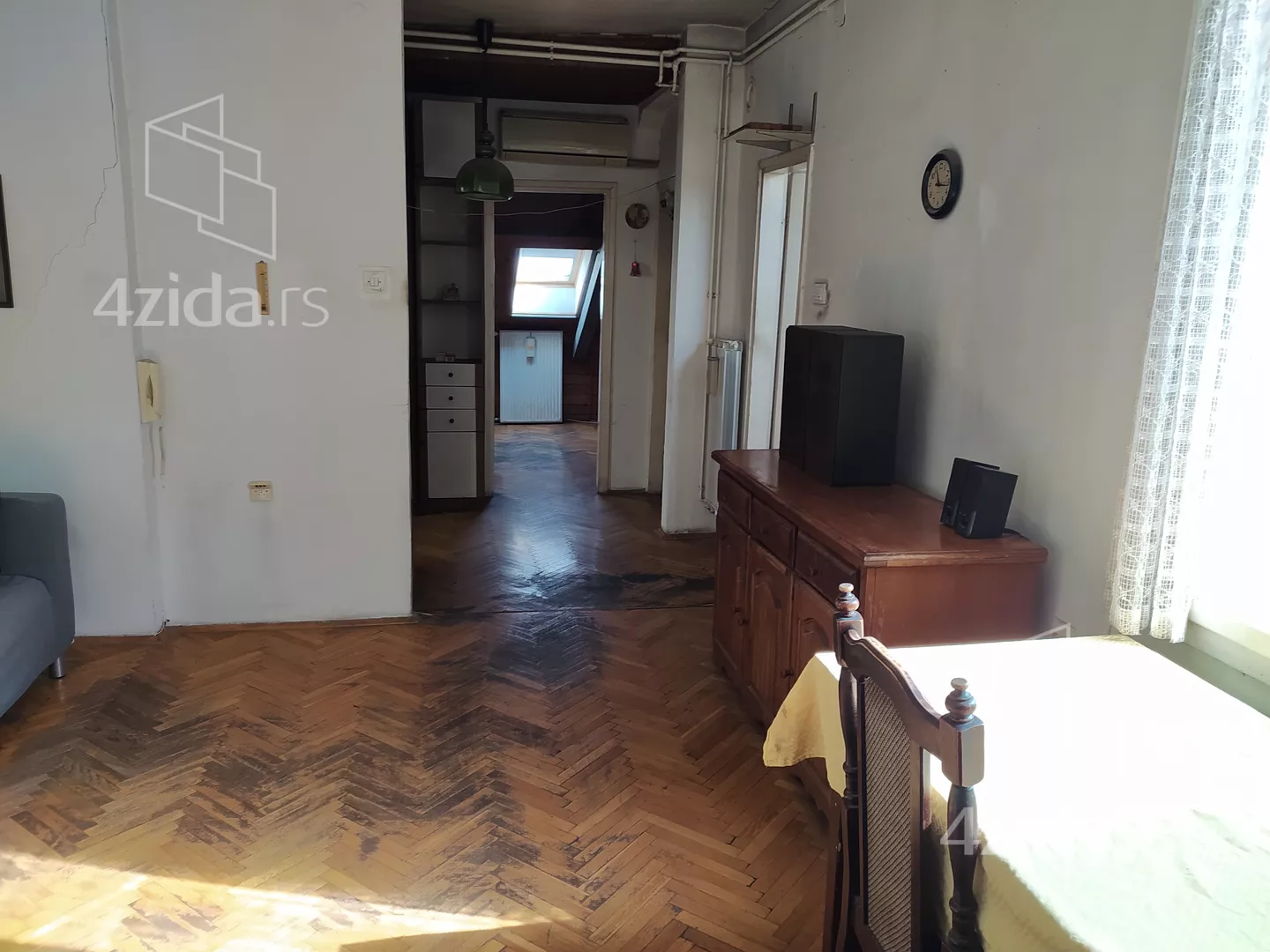 Troiposoban stan | 4zida