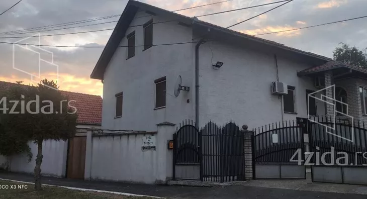 Kuća | 4zida