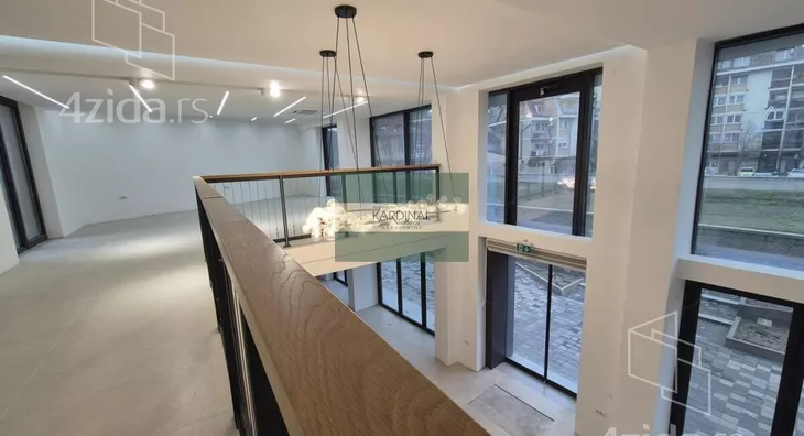 Poslovni prostor | 4zida