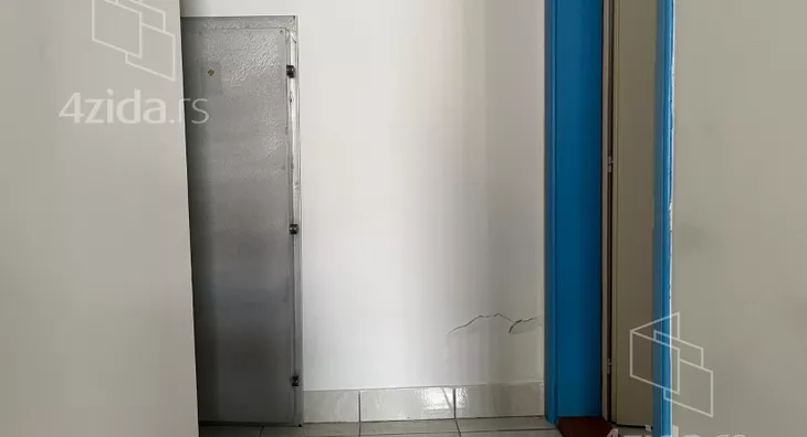 Lokal | 4zida