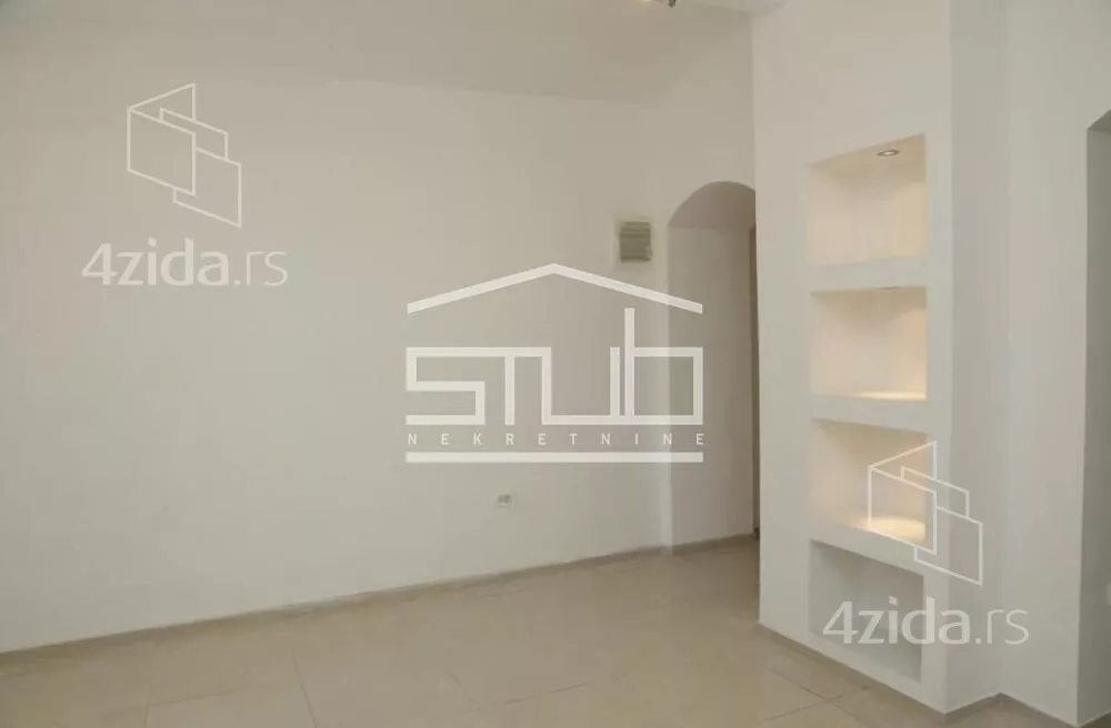 Lokal | 4zida