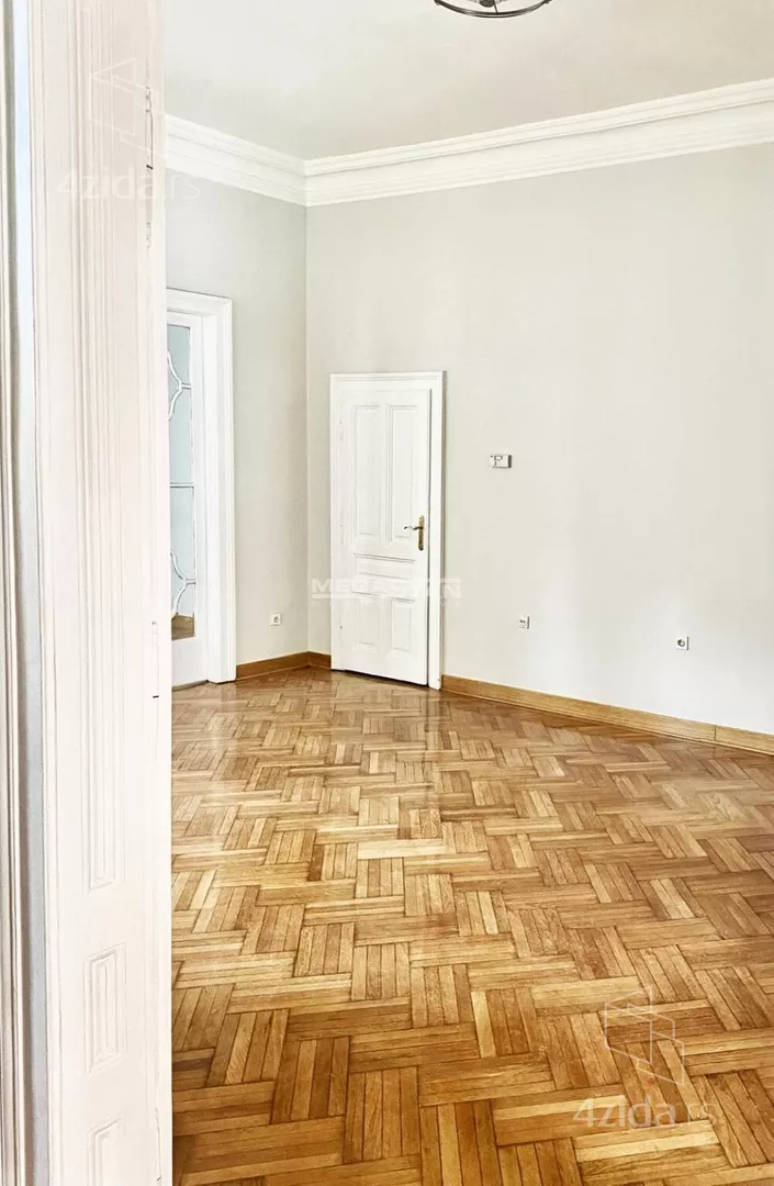 Petoiposoban stan | 4zida