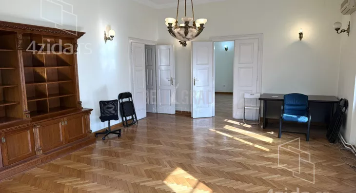 Šestosoban stan | 4zida