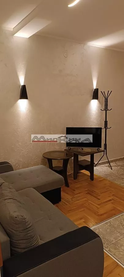 Petlovo Brdo | 4zida.rs