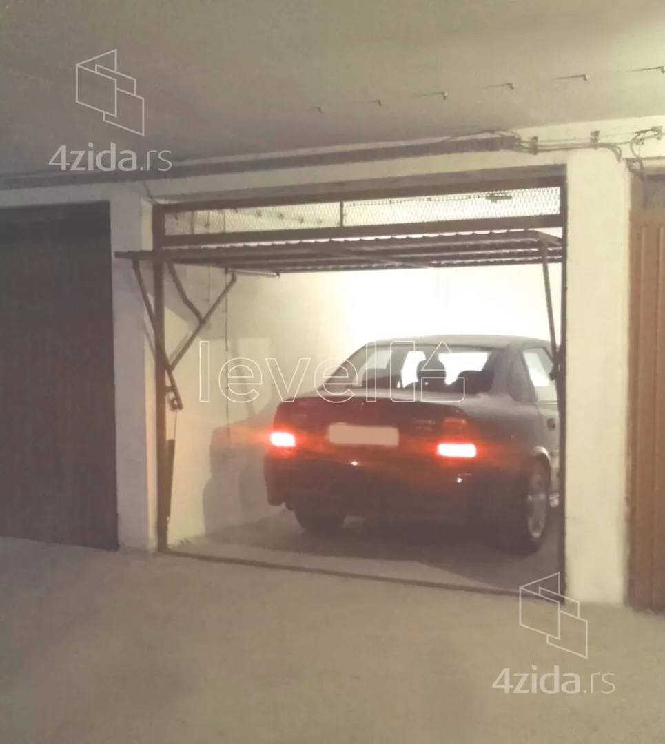 Garaža | 4zida