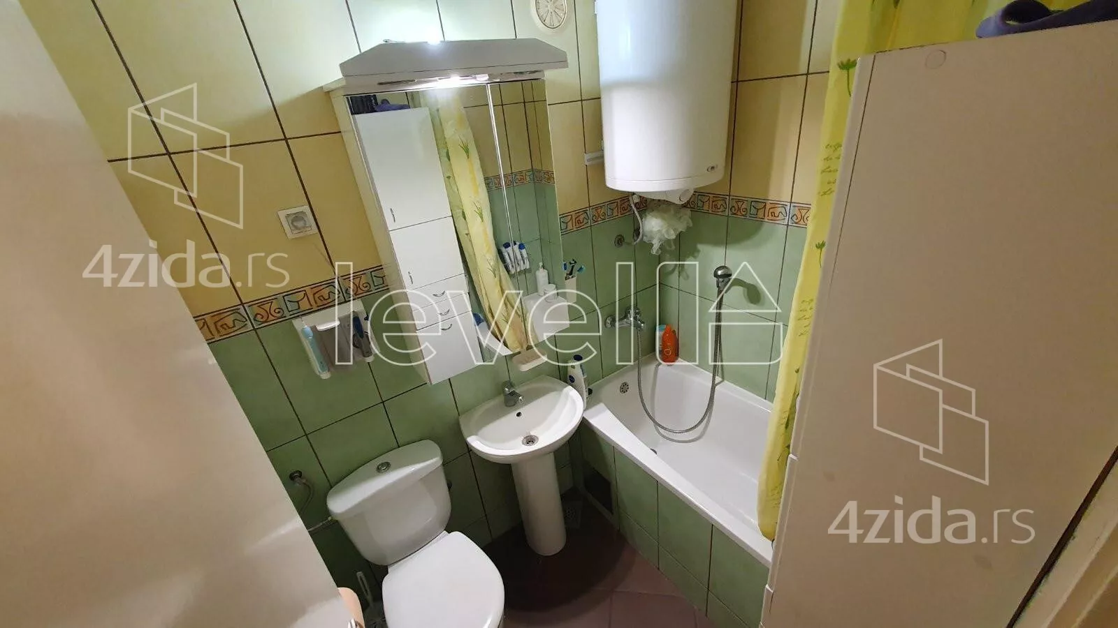 Troiposoban stan | 4zida