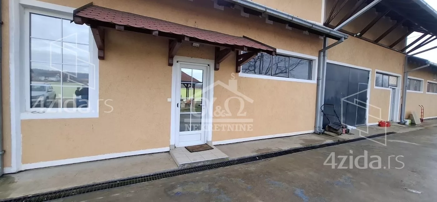 Poslovna zgrada | 4zida