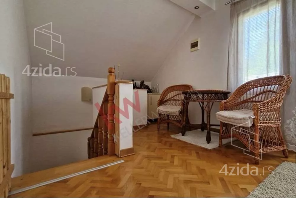 3-etažna kuća | 4zida