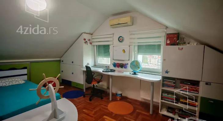 Petosoban stan | 4zida