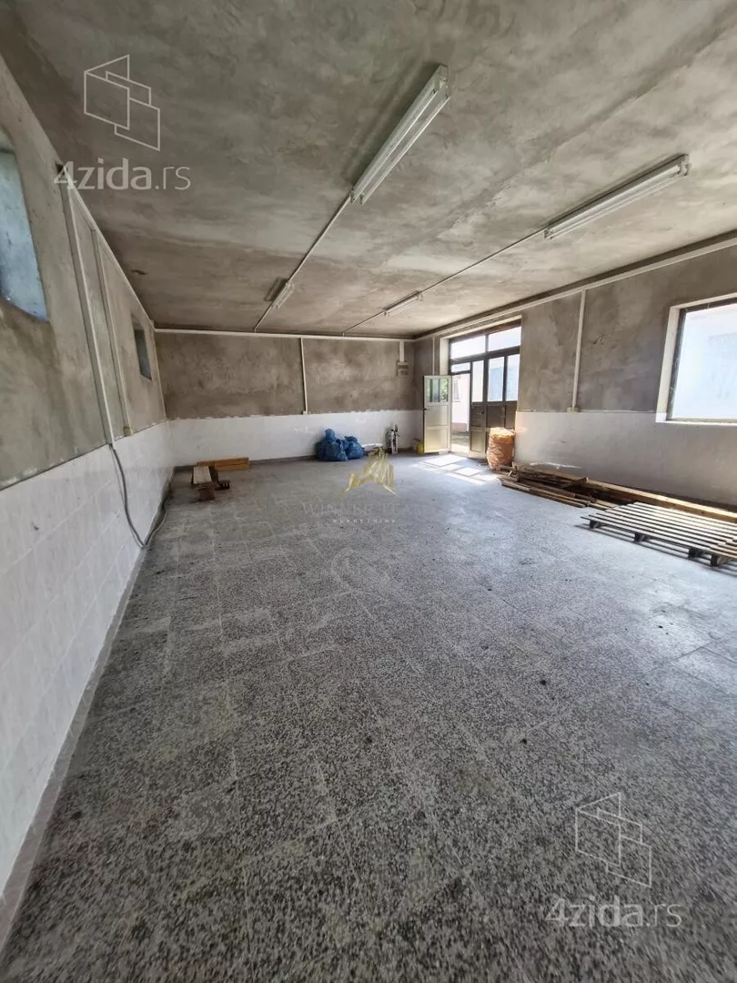 Poslovni prostor | 4zida