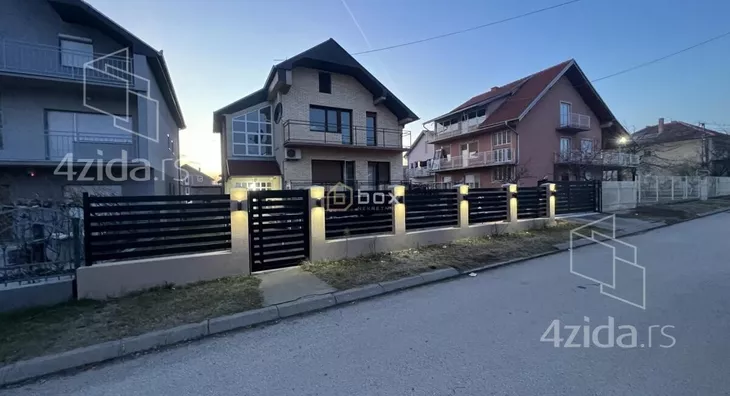 Kuća | 4zida