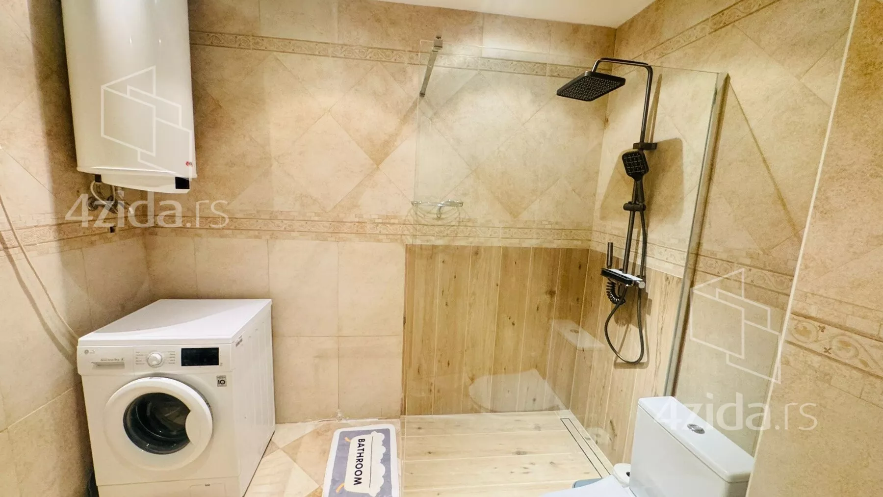 Četvoroiposoban stan | 4zida