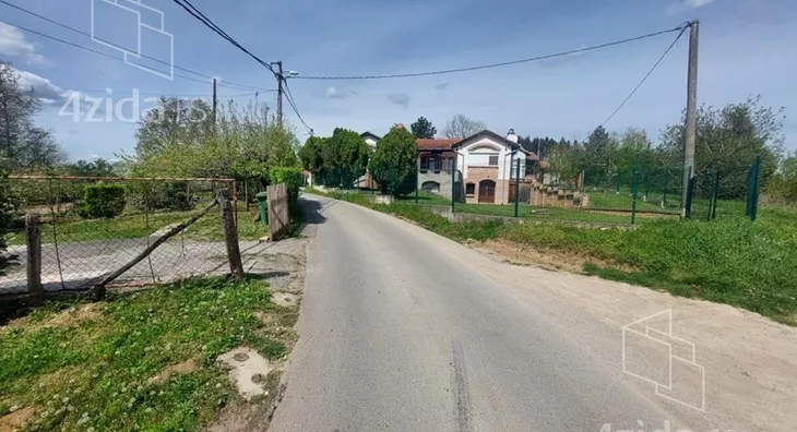 Plac | 4zida