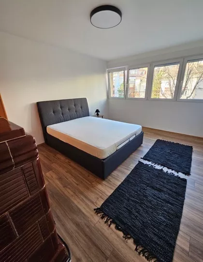 Crveni Krst Vračar | 4zida.rs