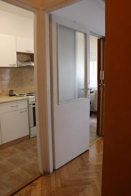 Dvadesetsedmog Marta 31 | 4zida.rs