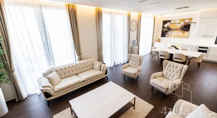 Petosoban stan | 4zida